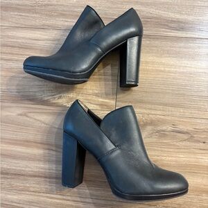 Me Too heels black size 9